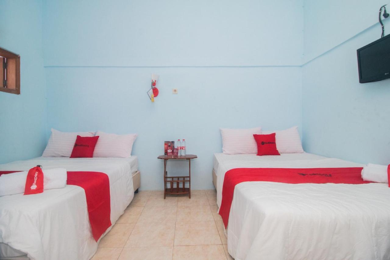 เรดดอร์ซ เนียร์ ปันไต บูม Hotel บันยูวังงี ภายนอก รูปภาพ