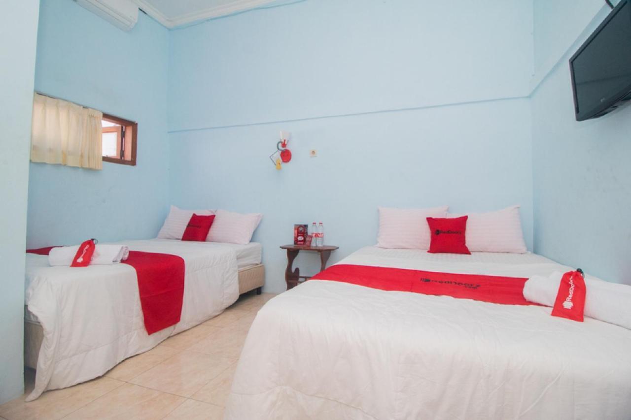 เรดดอร์ซ เนียร์ ปันไต บูม Hotel บันยูวังงี ภายนอก รูปภาพ