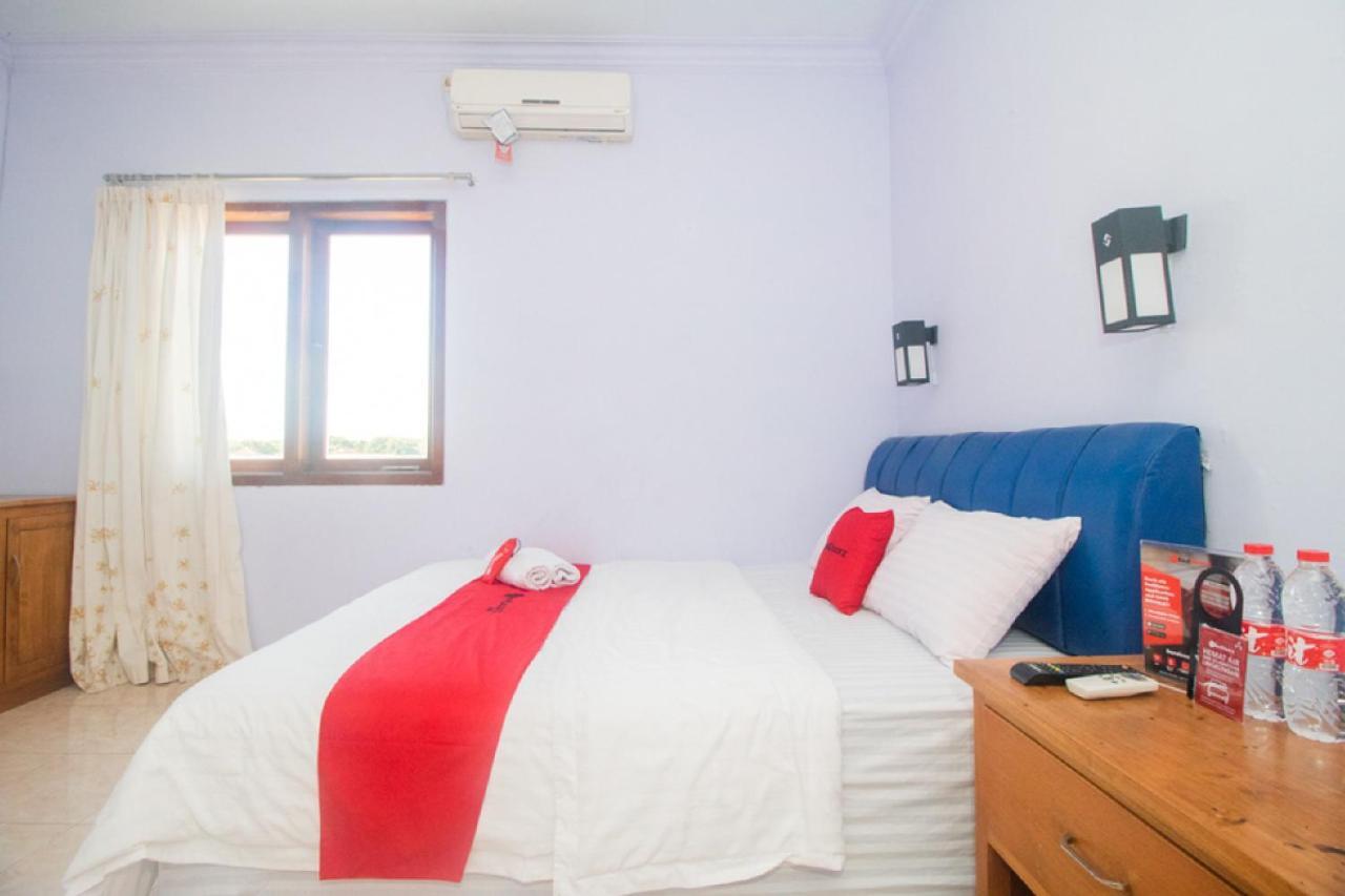 เรดดอร์ซ เนียร์ ปันไต บูม Hotel บันยูวังงี ภายนอก รูปภาพ