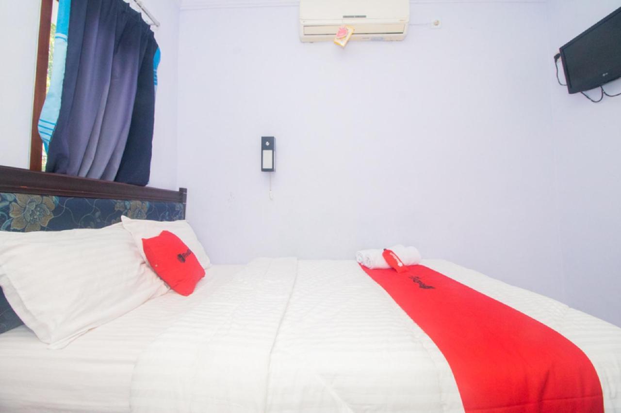 เรดดอร์ซ เนียร์ ปันไต บูม Hotel บันยูวังงี ภายนอก รูปภาพ