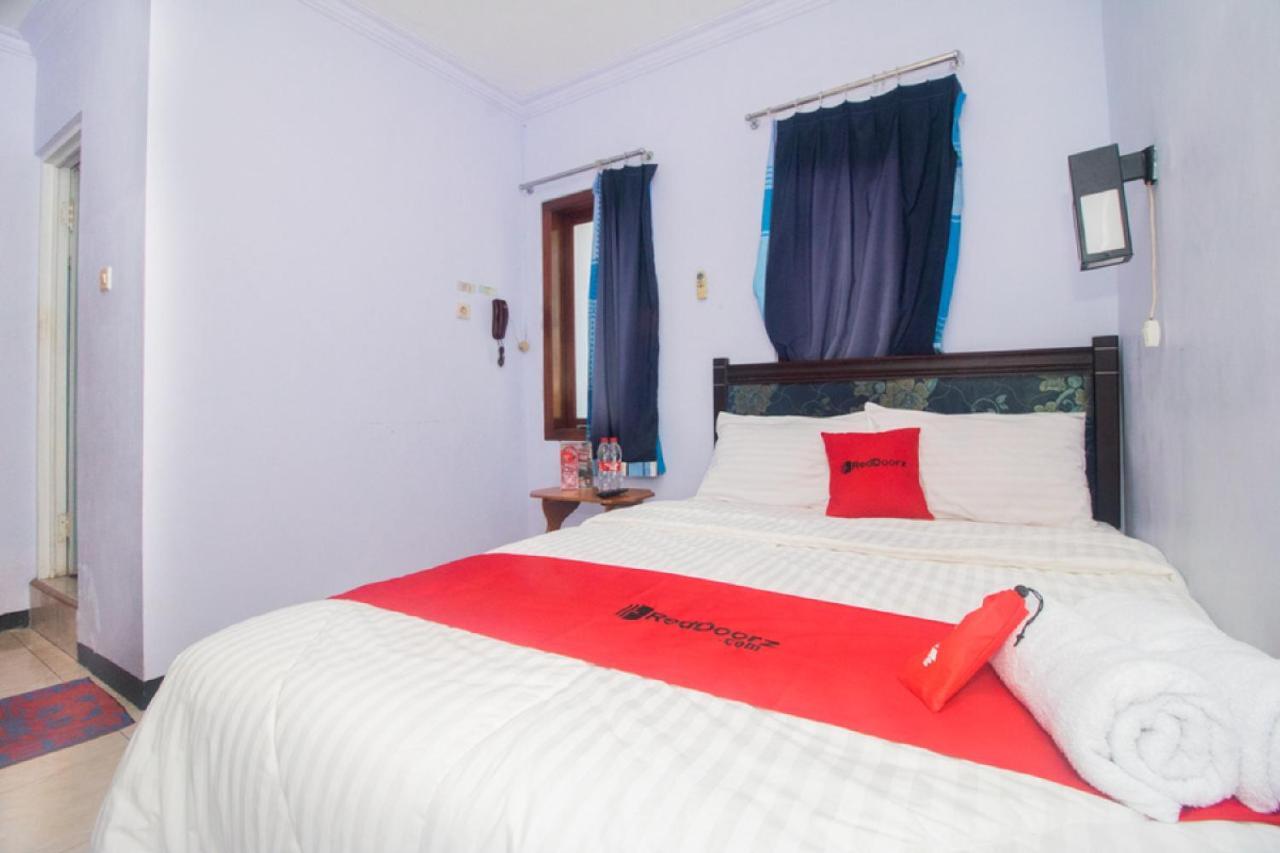 เรดดอร์ซ เนียร์ ปันไต บูม Hotel บันยูวังงี ภายนอก รูปภาพ